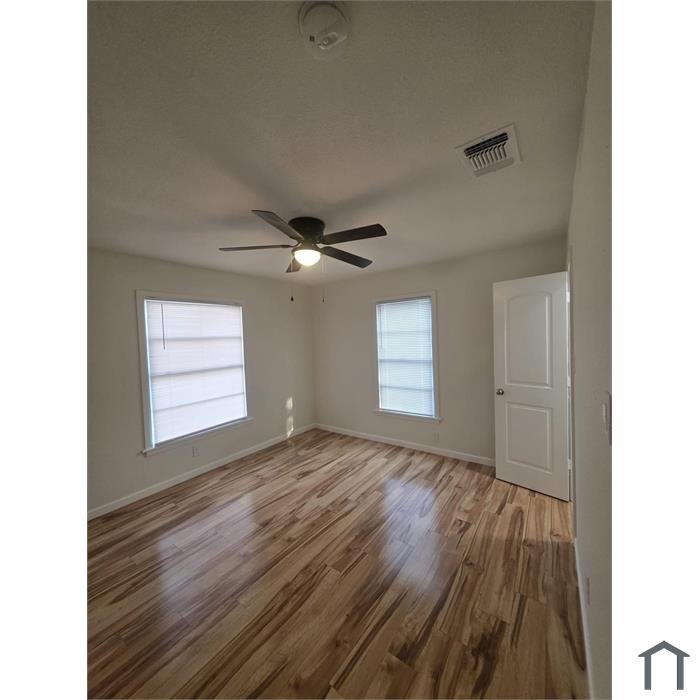 1513 Skyline Dr