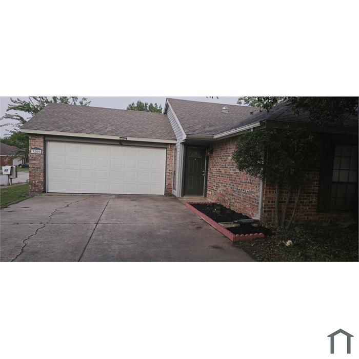 3209 Forest Creek Dr