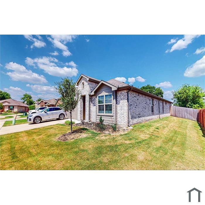 2900 Manu St