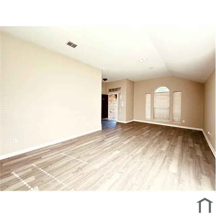 624 Cranbrook Dr