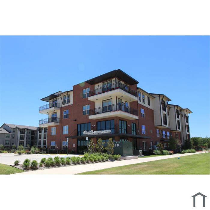 15733 Golf View Dr