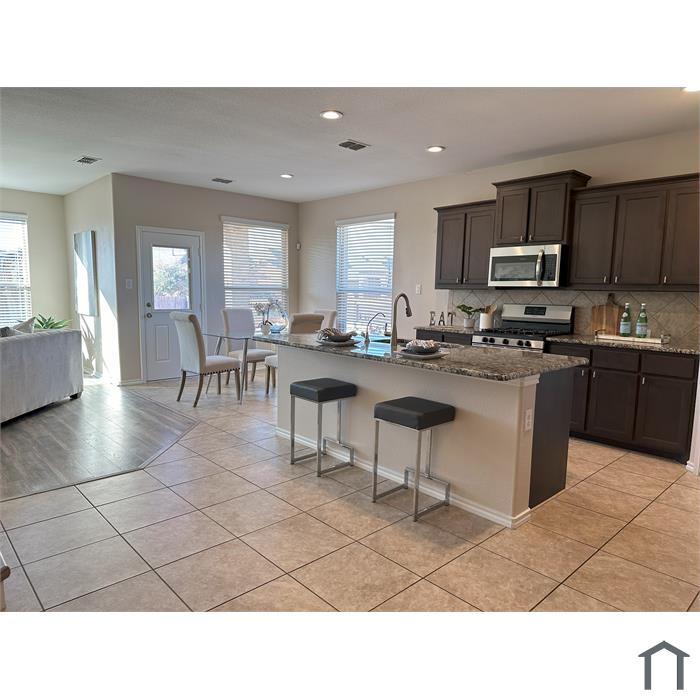 15733 Prairie Grass Ln