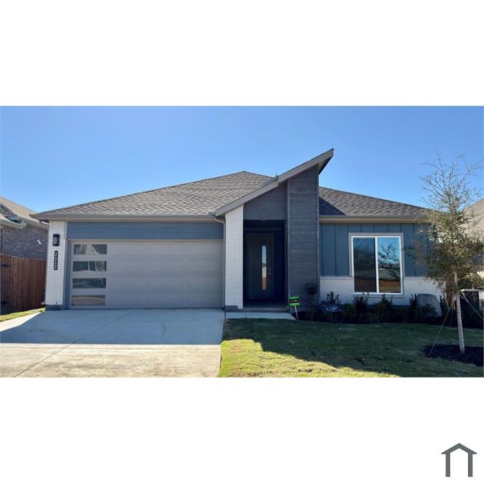 2512 Goldfinch Dr