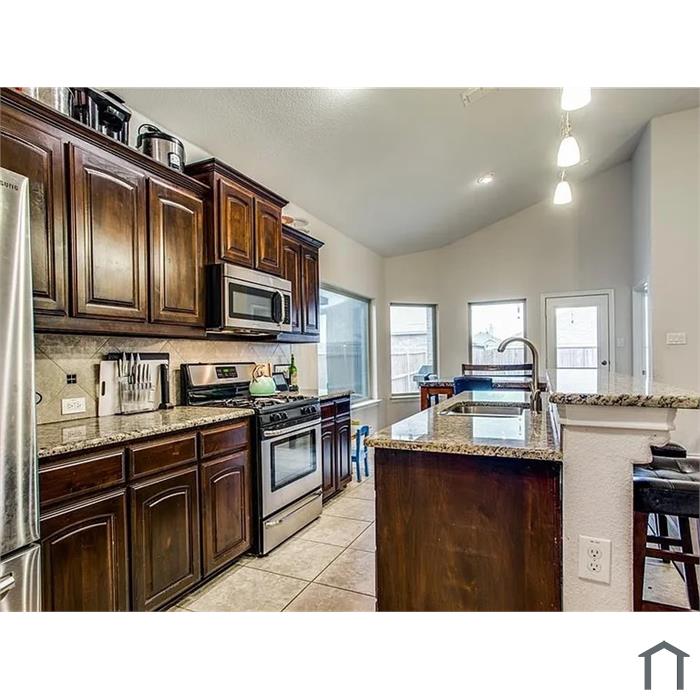 4809 Gunnison Dr
