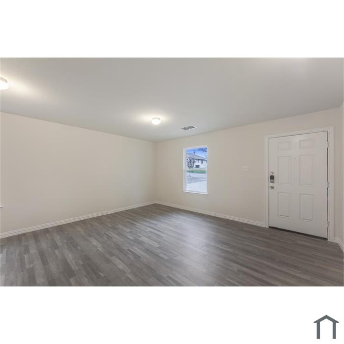 2306 Roberts Ave