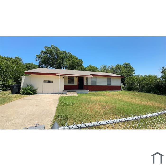 109 E Vardeman Ave