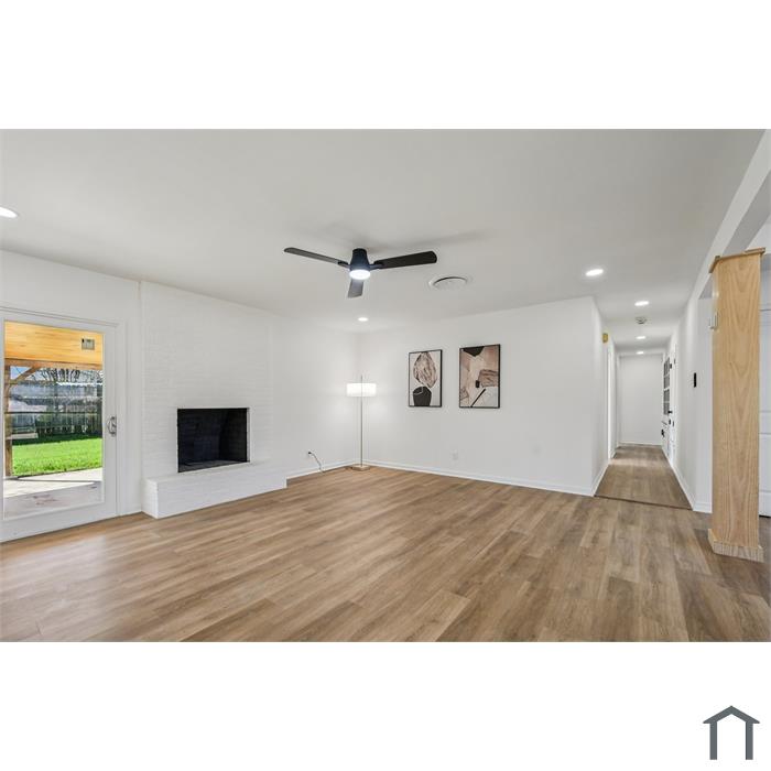 3304 Brookbend Dr