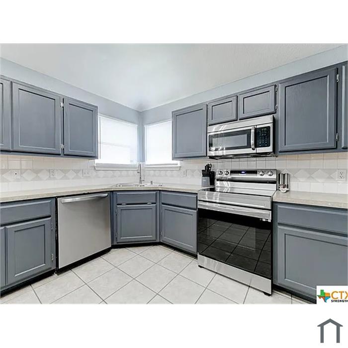 2707 Bigleaf Dr