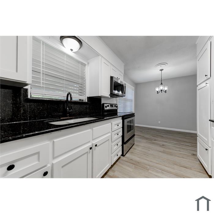 1228 Chippendale Dr