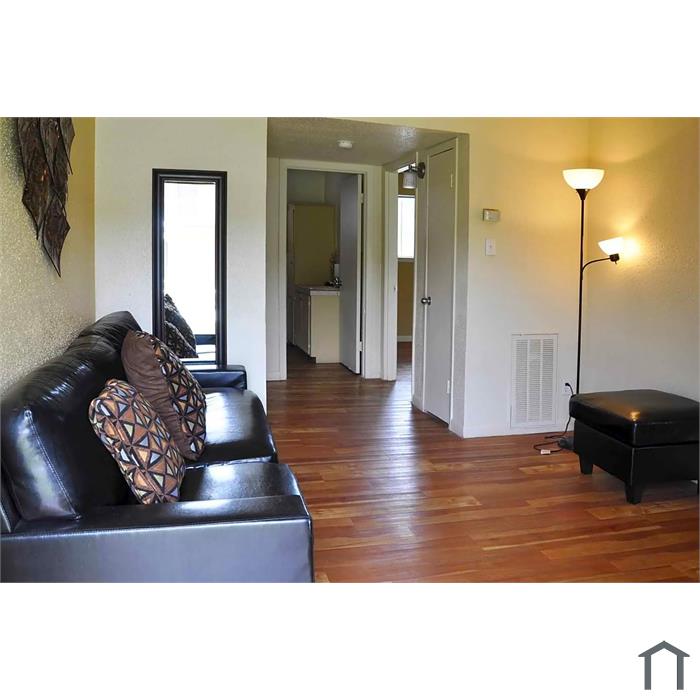 Garden Oaks Apts