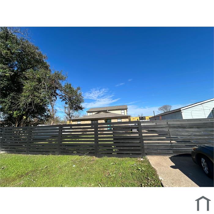 2601 Creston Dr
