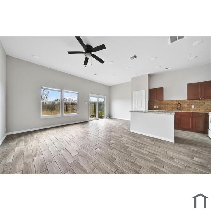 8034 Crestview Dr