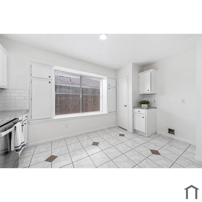 13407 Wells River Dr