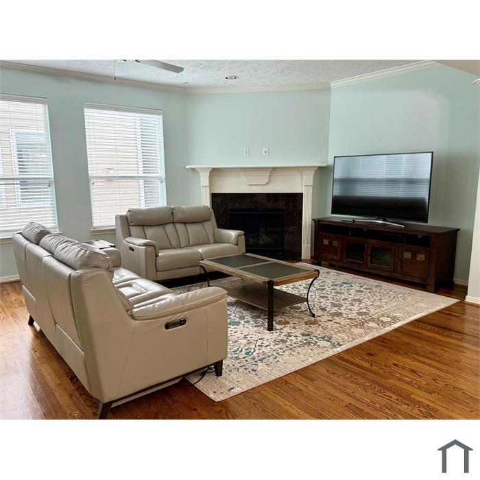 3410 Skyline Village Dr