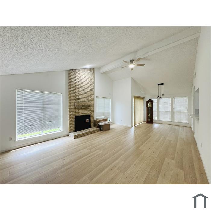 2906 Shadow Trail Dr