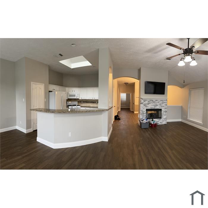 19306 Pinewood Bluff Ln