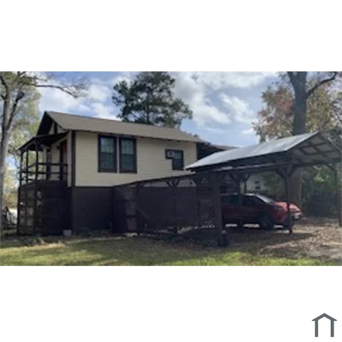 305 W North St