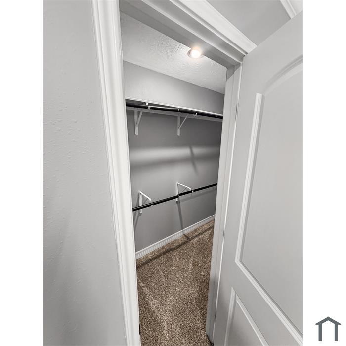 6823 Durango Dr