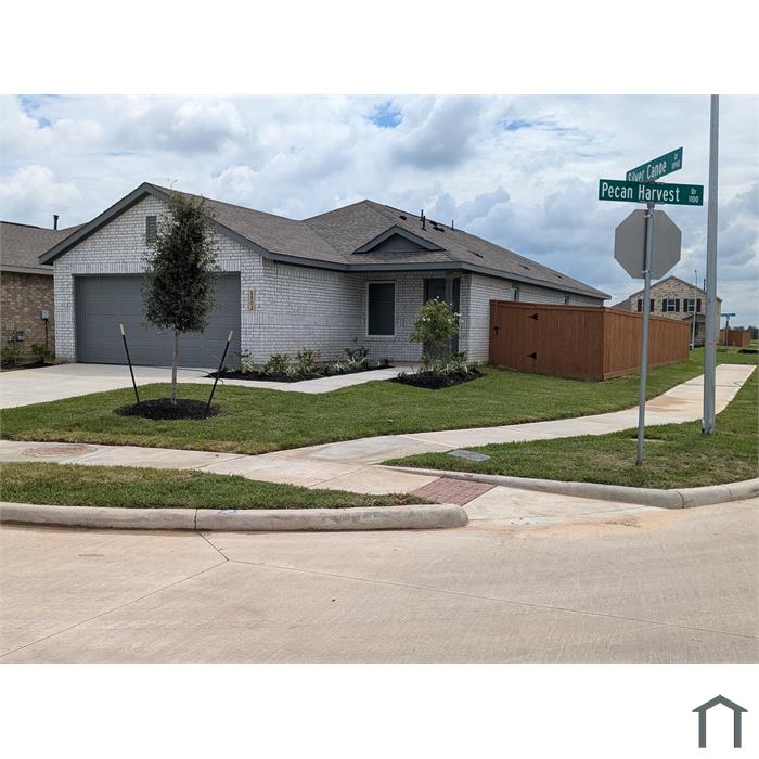 1102 Pecan Harvest Dr