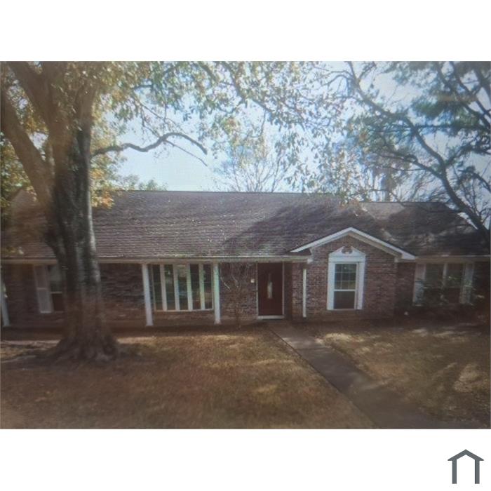 3203 Greenridge Dr