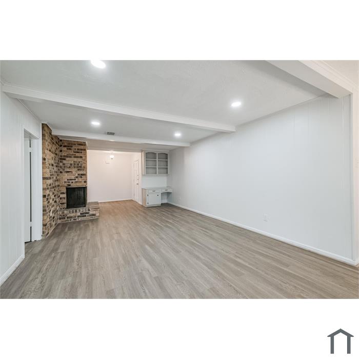 3311 Palm Desert Ln