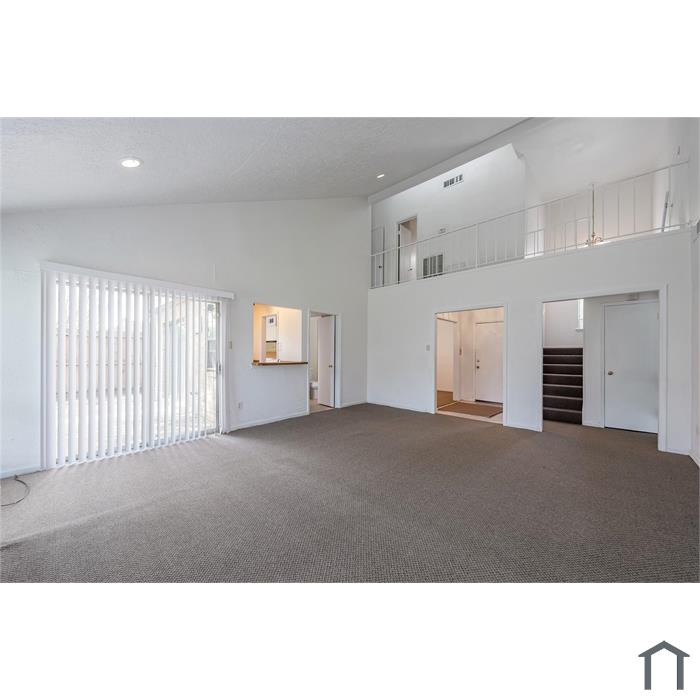1915 Mustang Springs Dr