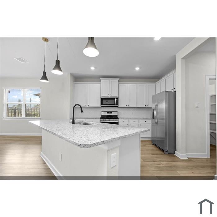 3036 Sunmoon Ln