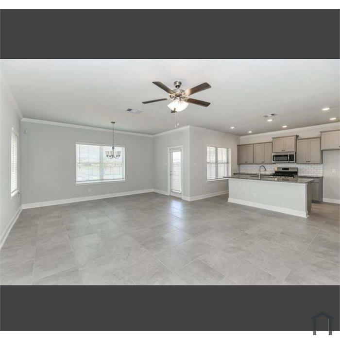 425 Aurora Creek Ln