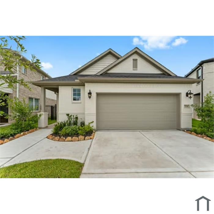 724 Lake Lacosta Dr