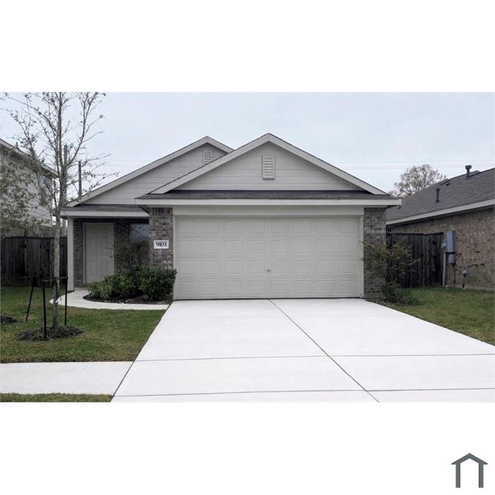 9103 Estes Lakes Dr