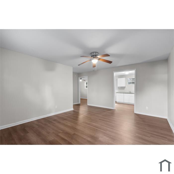 2328 Boss St