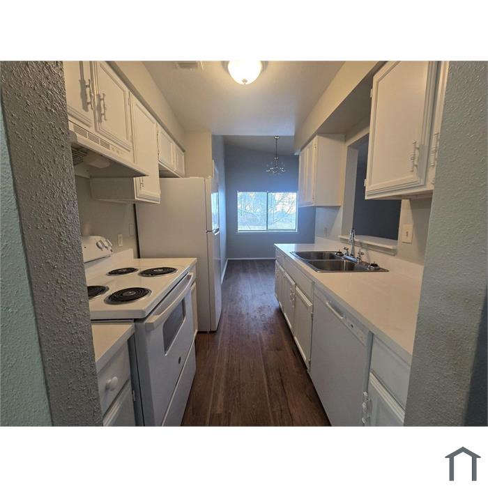 Duroux Apartments