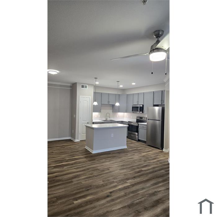 1450 E League City Pkwy