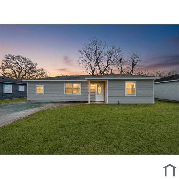 1122 N Natchez Dr