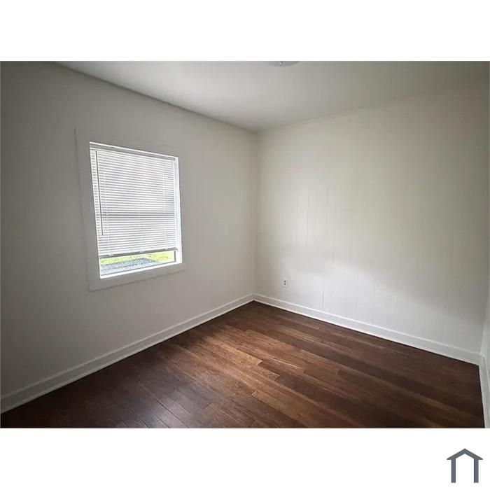 303 W Dewey Ave