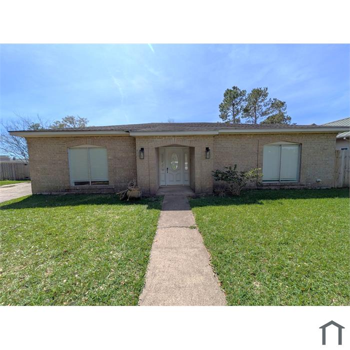 5845 Woodway Dr