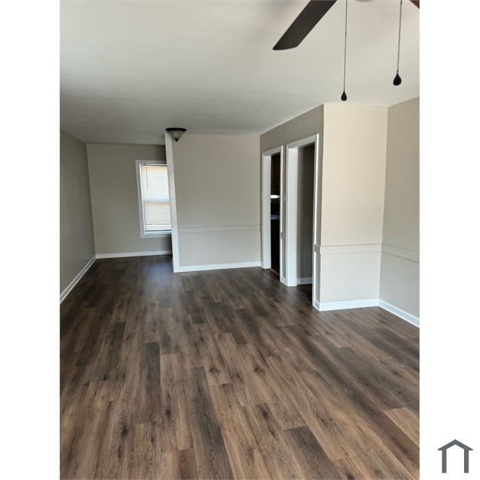 1702 1/2 N East St