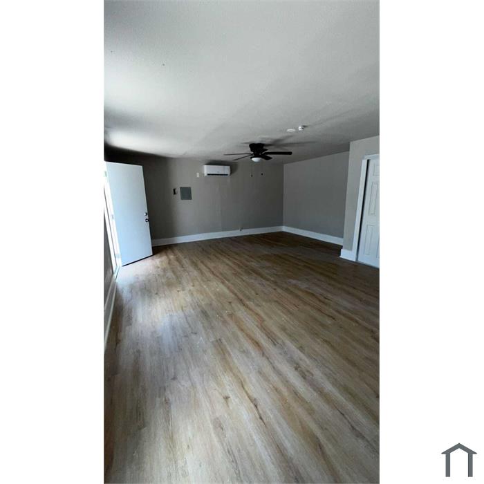 1738 Lee Hall