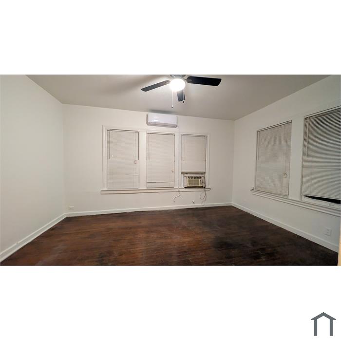 404 Club Dr