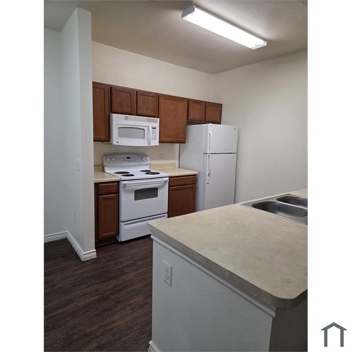 703 N San Marcos