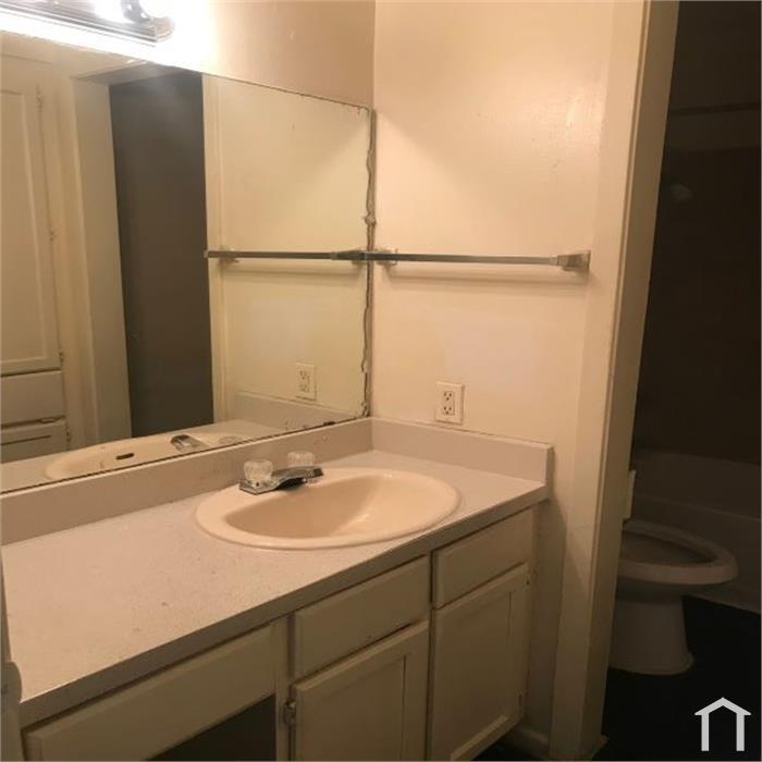 2 Bedroom Apartment 3206 Cripple Creek St in San Antonio, TX