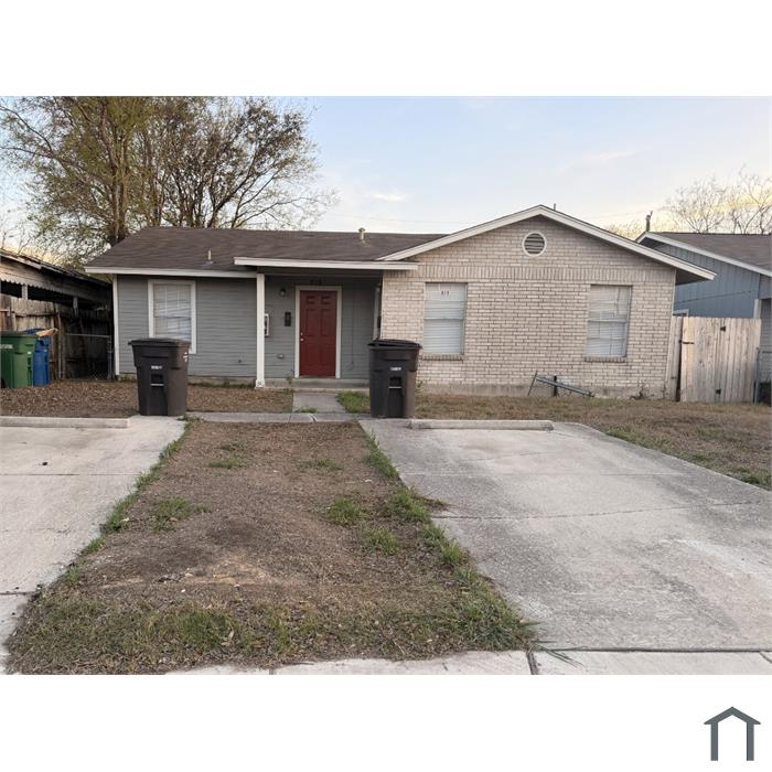 808 W Olmos Dr