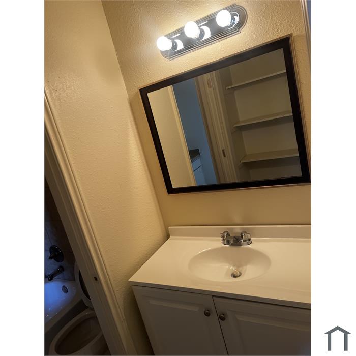 1 Bedroom Apartment 1502 Jackson Keller Rd in San Antonio, TX