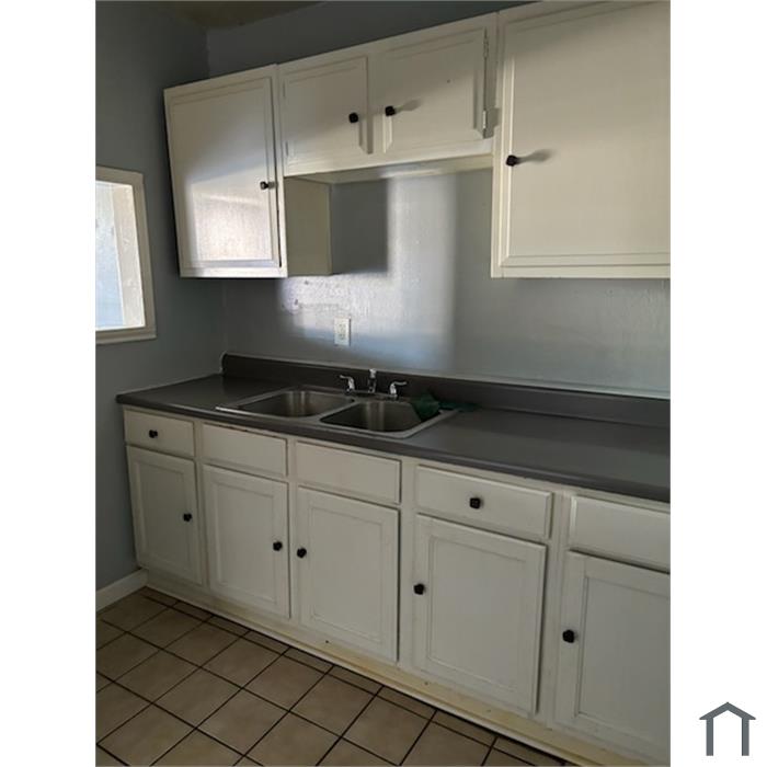 11118 Bel Air Dr