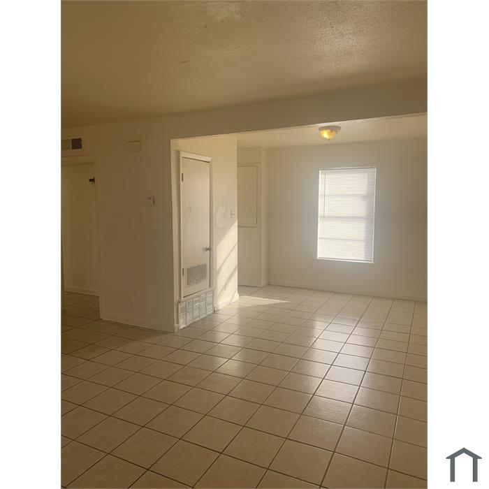 3 Bedroom Apartment 1303 Rigsby Ave in San Antonio, TX ...