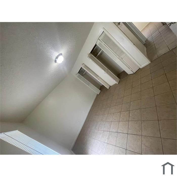 9525 Lorene Ln