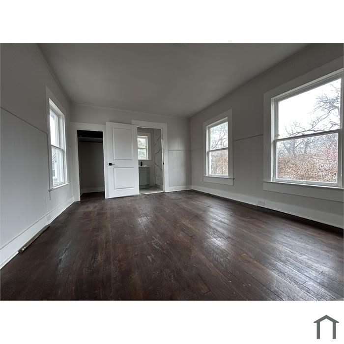 329 Hot Wells Blvd