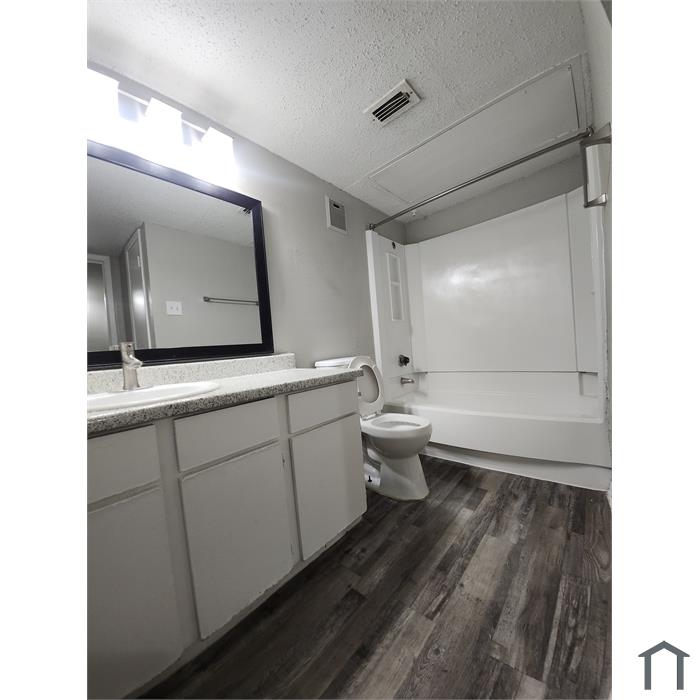 Villa Nueva Apartments