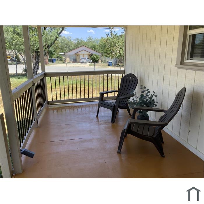 4904 Pettus