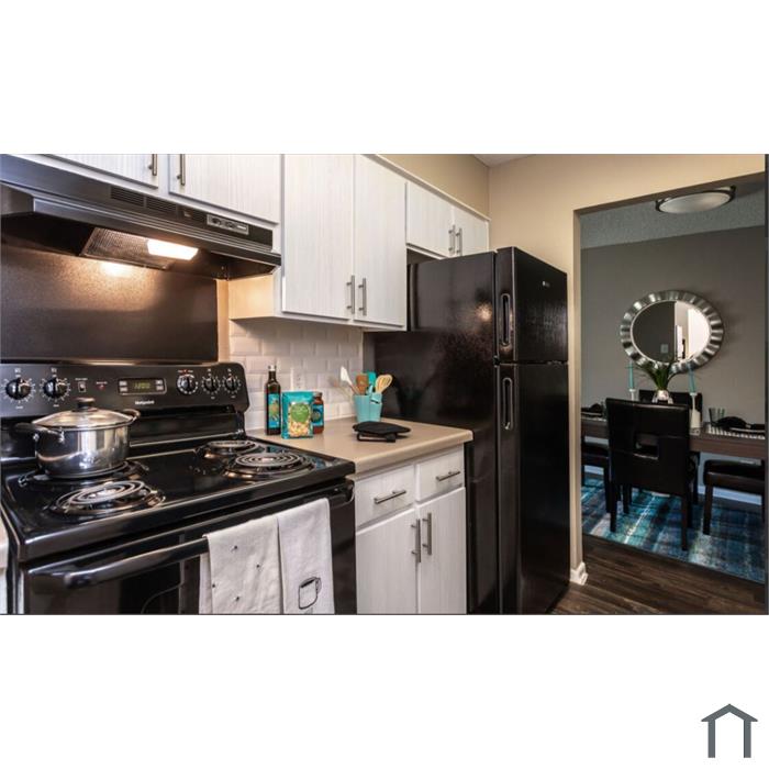 3 Bedroom Apartment 4411 Gardendale St in San Antonio, TX